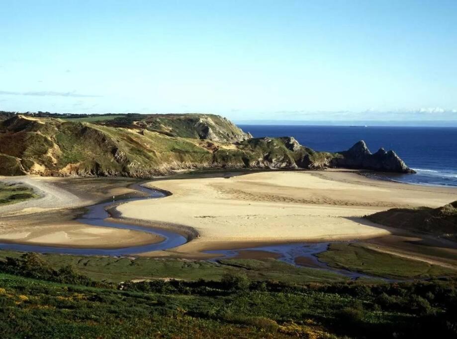 No25-luxe Living Guest House- 2 Bed-wifi-free Parking-city- Holiday home