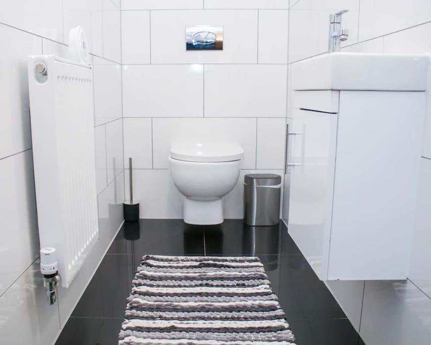 No25-luxe Living Guest House- 2 Bed-wifi-free Parking-city- *